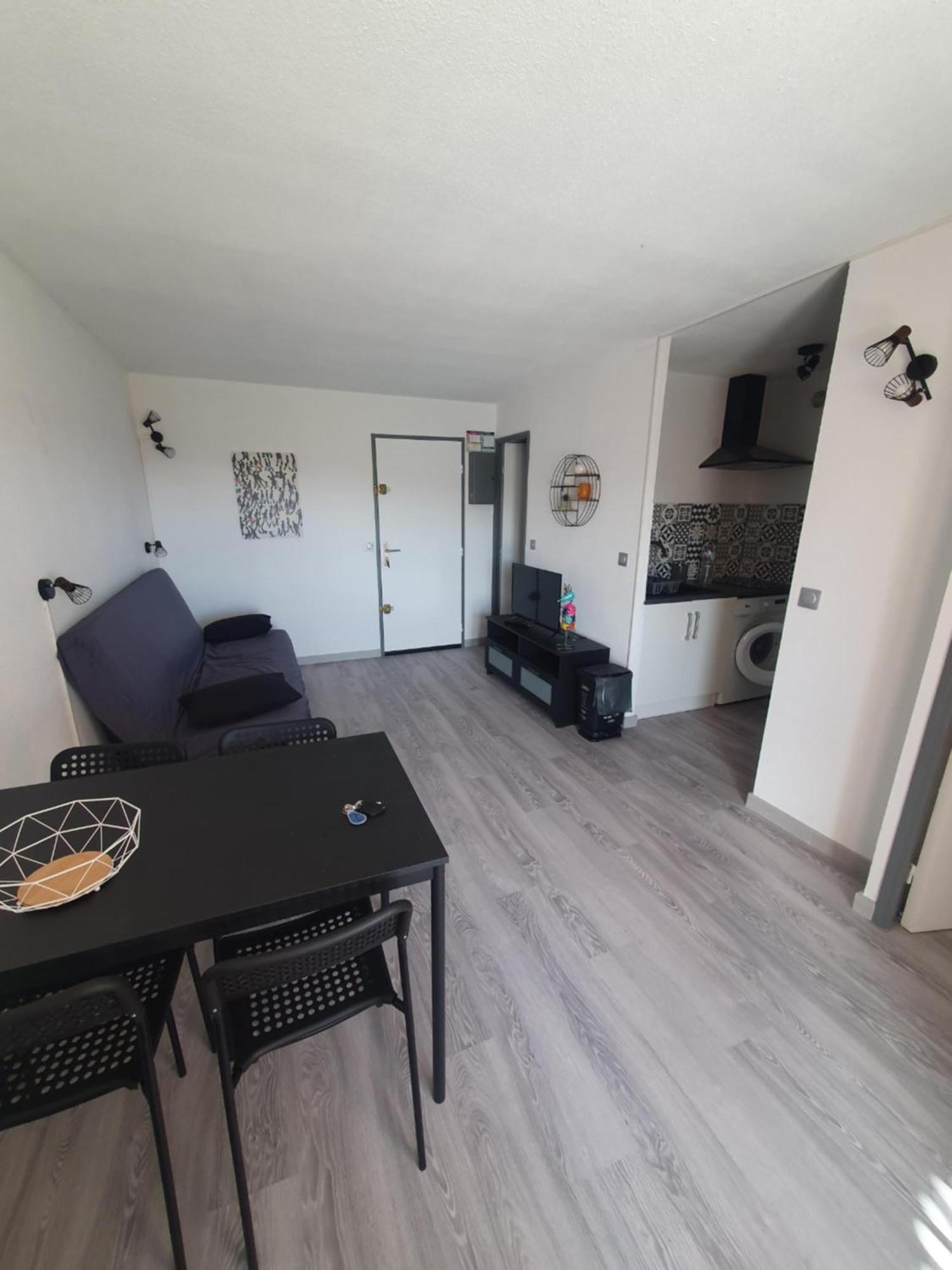 Les Terrasses De La Baronnie Appartement Climatise Avec 1 Chambre Et Piscine Ouverte Du 28 Mai 2025 Au 28 Septembre 2025 Le Grau-du-Roi Dış mekan fotoğraf