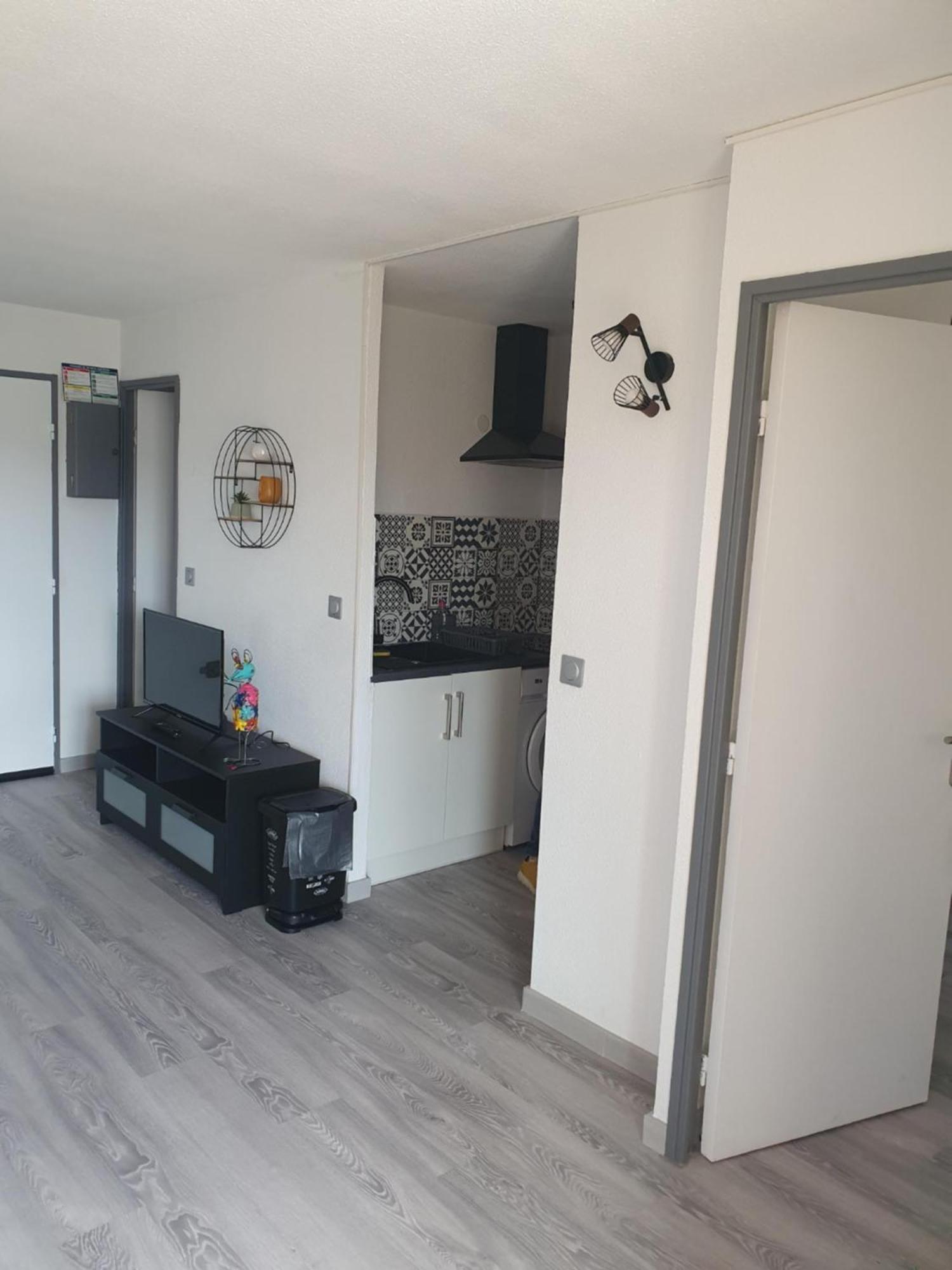 Les Terrasses De La Baronnie Appartement Climatise Avec 1 Chambre Et Piscine Ouverte Du 28 Mai 2025 Au 28 Septembre 2025 Le Grau-du-Roi Dış mekan fotoğraf